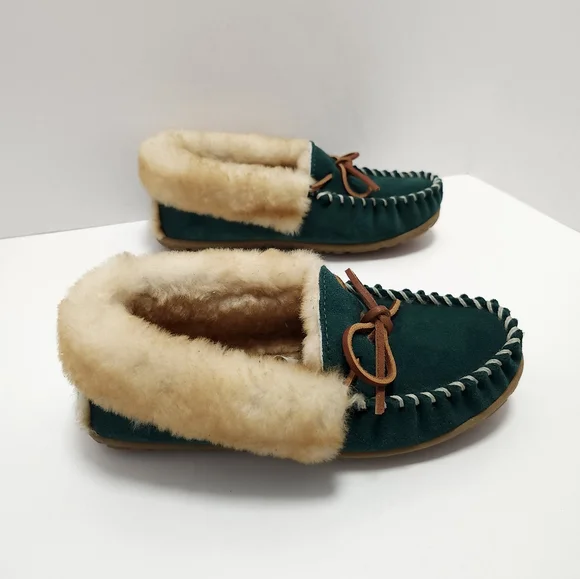L.L. Bean Green and Tan Women's Slippers - Picture 3 of 7